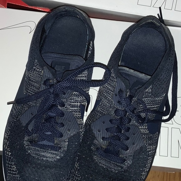 Nike Air Max 90 Flyknit Navy - Picture 4 of 5